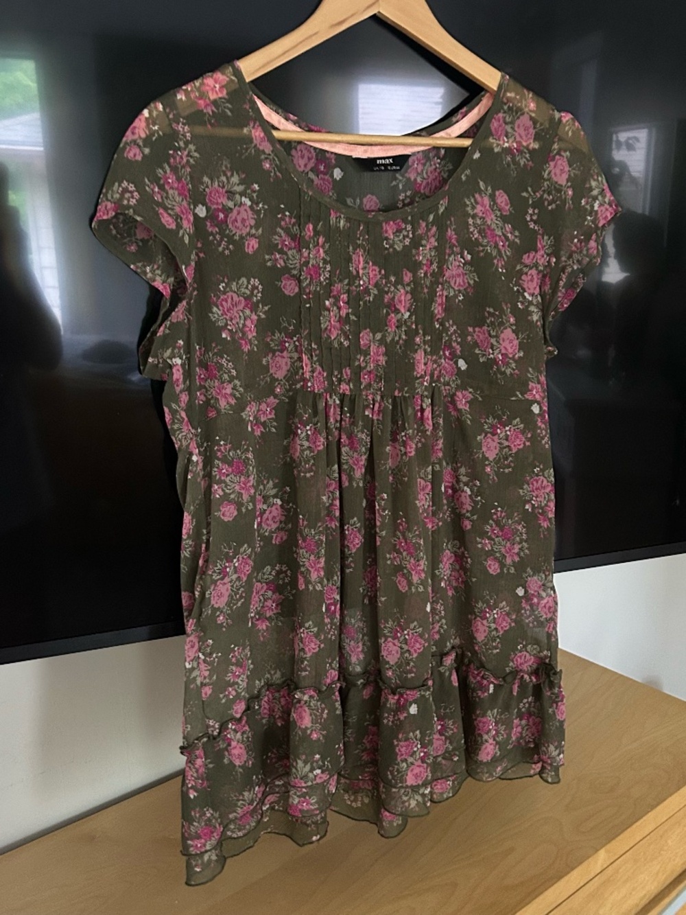 Fabulous top by MAX UK. size 14